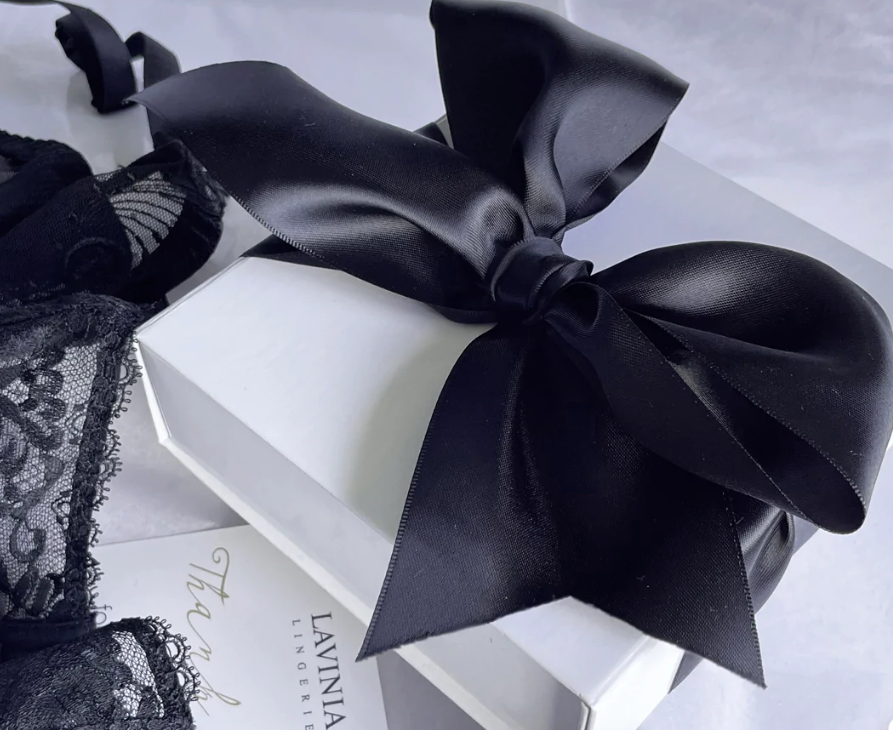 Are you looking for last minute lingerie gift? Now you can try a digital gift.