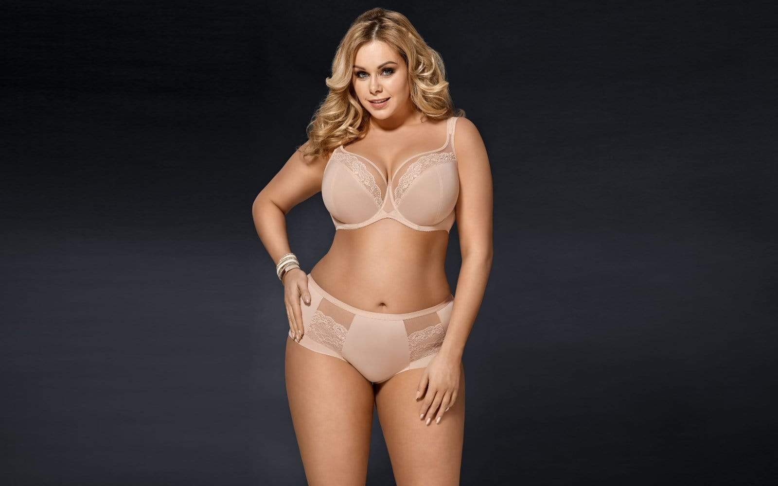 5 Plus-Size Friendly Designs